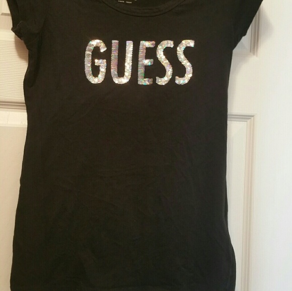 Guess ladies tshirt - Picture 2 of 3